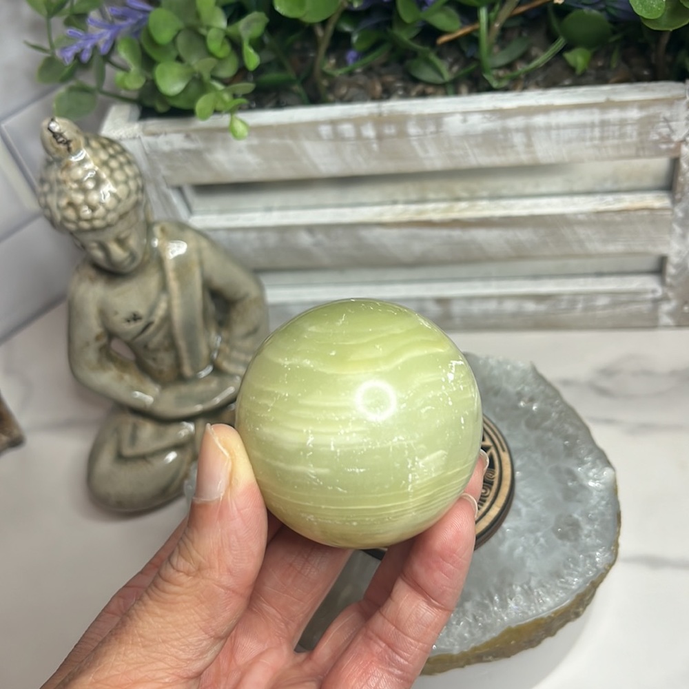 Green Onxy Crystal Sphere (AKA Green Calcite) - Picture 3 of 3